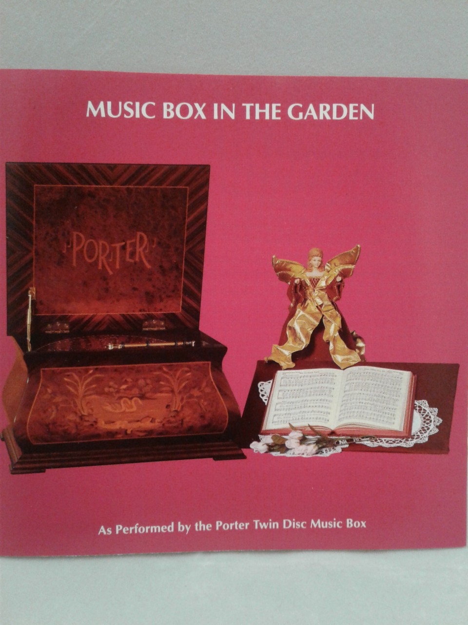 Cottage Garden Music Box Trust in the Lord Plays His Eye on the Sparrow MB1643S